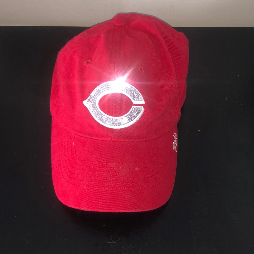 Reds hat